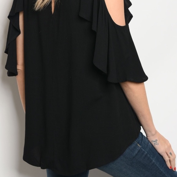 TWO LEFT🤗Black Cold Shoulder Top NWT - Picture 4 of 5